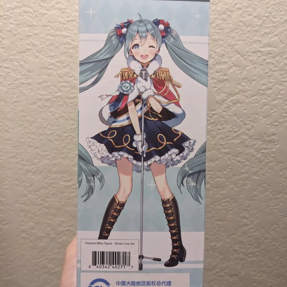 Hatsune Miku Winter Live Version - Taito Figure (New, Unopened) - Picture 4 of 7